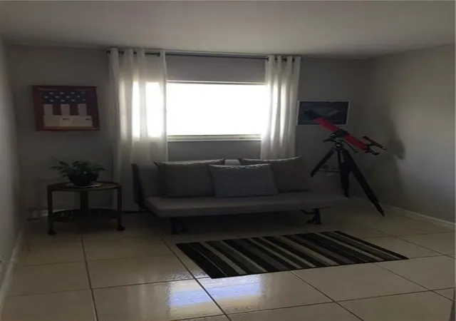 Listing Photo 4 - Condo for sale in building located at 2741 Ne 8Th Ave, Wilton Manors, FL 33334 - Unit #14