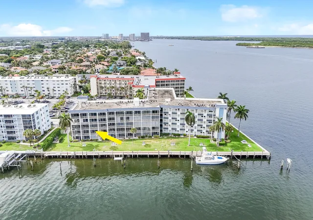 2nd image of 100 Paradise Harbour Blvd #211, North Palm Beach, FL 33408 | MLS# B26037004