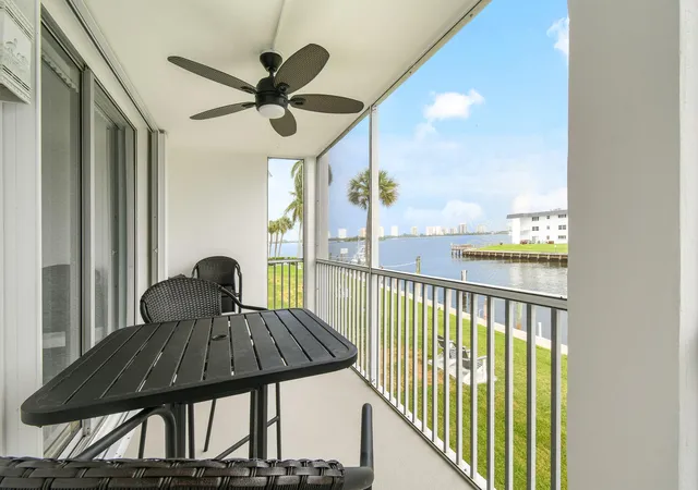 2nd image of 100 Paradise Harbour Blvd, North Palm Beach, FL 33408