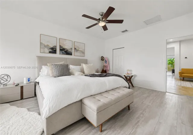 36th image of 10718 Nw 76th Ln, Doral, FL 33178 | MLS# A12030675