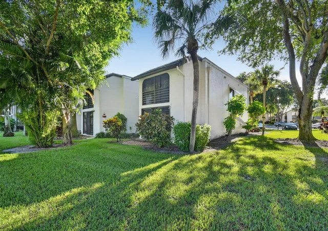 3rd image of 10155 Mangrove Dr, Boynton Beach, FL 33437
