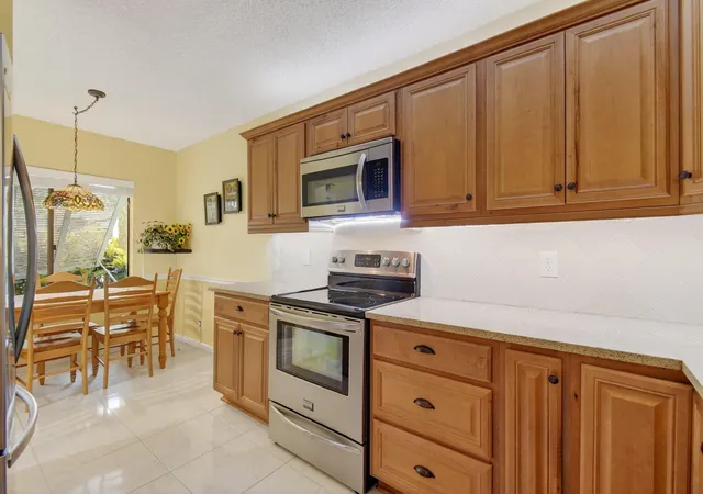 4th image of 10155 Mangrove Dr, Boynton Beach, FL 33437