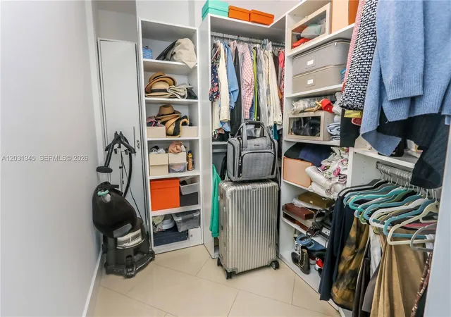 2nd image of 15811 Collins Ave, North Miami Beach, FL 33160
