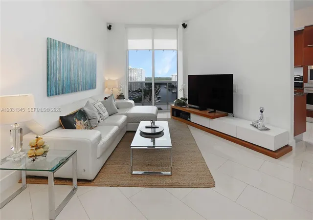 4th image of 15811 Collins Ave #1105, North Miami Beach, FL 33160 | MLS# A12031345