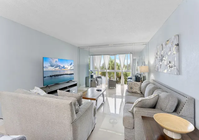 Photo 3 of Condo for sale at 7807 Golf Cir Dr #H 305, Margate, FL 33063 | MLS# B26037072 | Listing updated on 2026-10-08