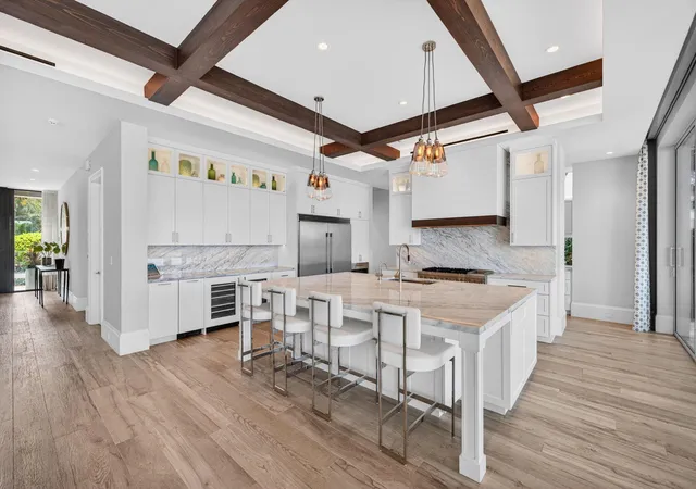 Photo 4 of Single family home for sale at 1900 Intracoastal Dr, Fort Lauderdale, FL 33305 | MLS# B26037079 | Listing updated on 2026-10-07