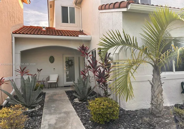 2nd image of 17835 Sw 10th Ct, Pembroke Pines, FL 33029 | MLS# A12029618