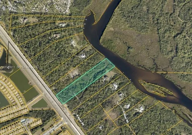 2nd image of 770 N River Rd, Venice, FL 34293 | MLS# A12029911