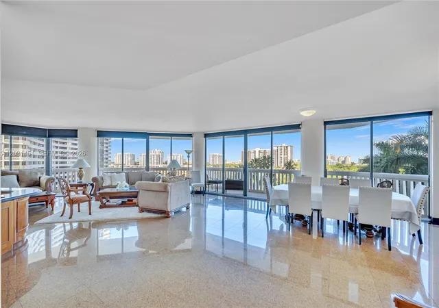 2nd image of 2000 Island Blvd #806, Aventura, FL 33160 | MLS# A12031454