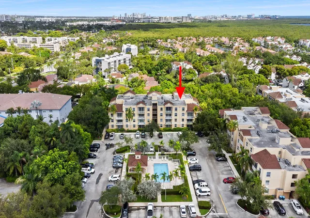Photo 2 of Condo for sale at 529 E Sheridan St #1081, Dania, FL 33004 | MLS# B26037101 | Listing updated on 2026-09-29