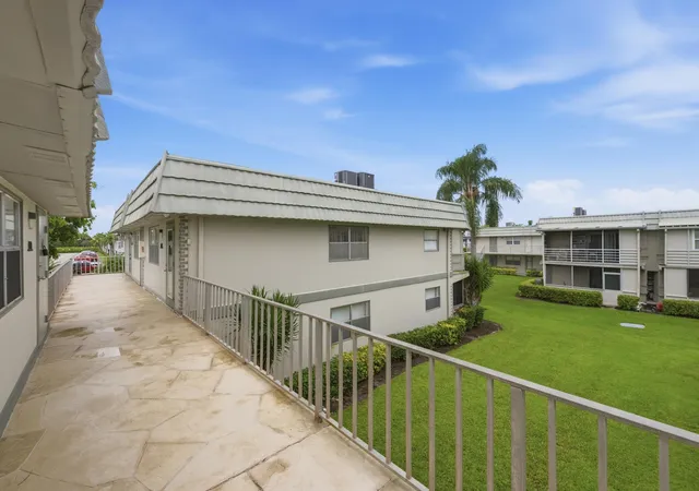 5th image of 670 N Monaco Ct, Delray Beach, FL 33446 | MLS# B26037115