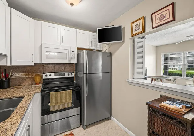 Photo 2 of Condo for sale at 175 Suffolk E, Boca Raton, FL 33434 | MLS# B26037123 | Listing updated on 2026-10-05