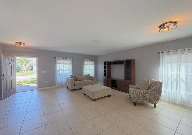 Photo 2 of Single family home for sale at 1269 Sw Lexington Manor, Vero Beach, FL 32962 | MLS# B26037235 | Listing updated on 2026-10-08