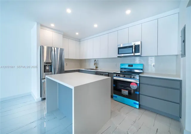 3rd image of 19380 Collins Ave #1105, Sunny Isles Beach, FL 33160 | MLS# A12031681