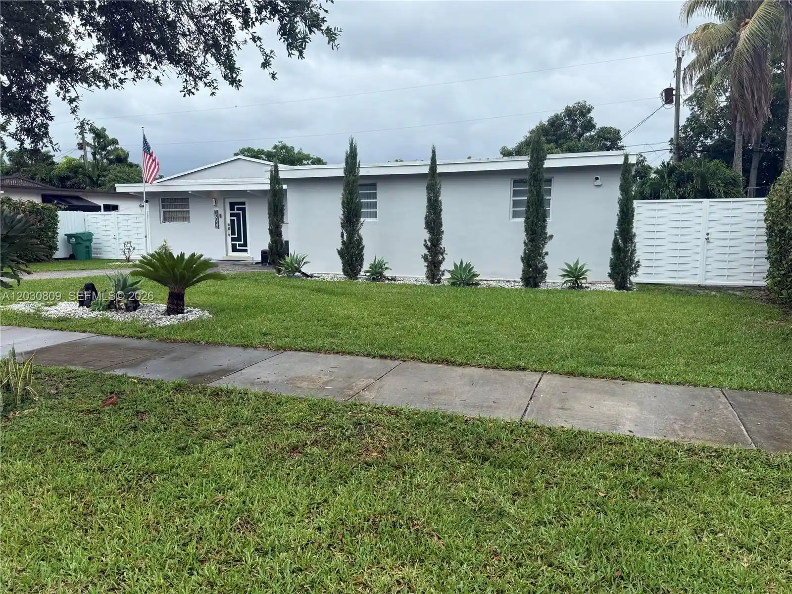 Photo 1 of Single family home for sale at 10030 Sw 213th Terrace, Cutler Bay, FL 33189 | MLS# A12030809 | Listing updated on 2026-10-15