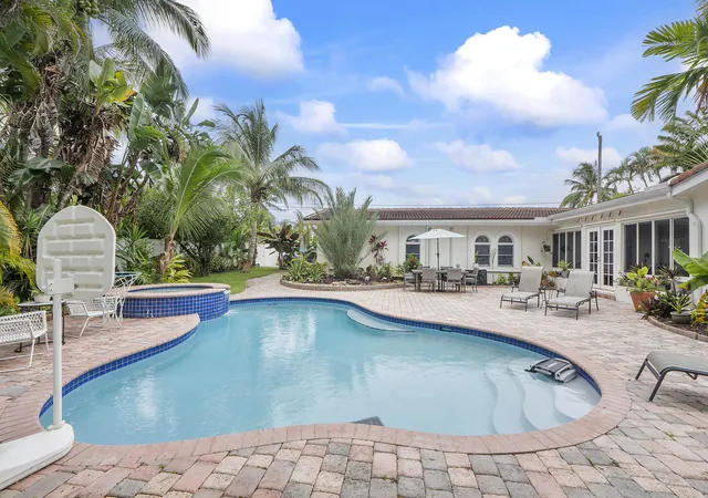5th image of 2501 NE 26th Terrace, Fort Lauderdale, FL 33305 | MLS# B26037334