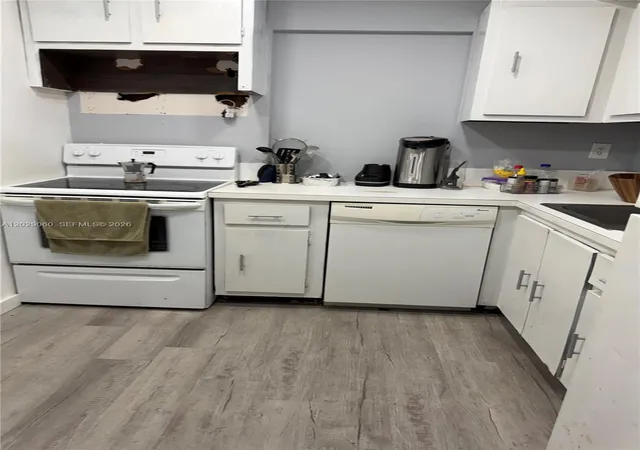 2nd image of 200 177Th Dr, Sunny Isles Beach, FL 33160