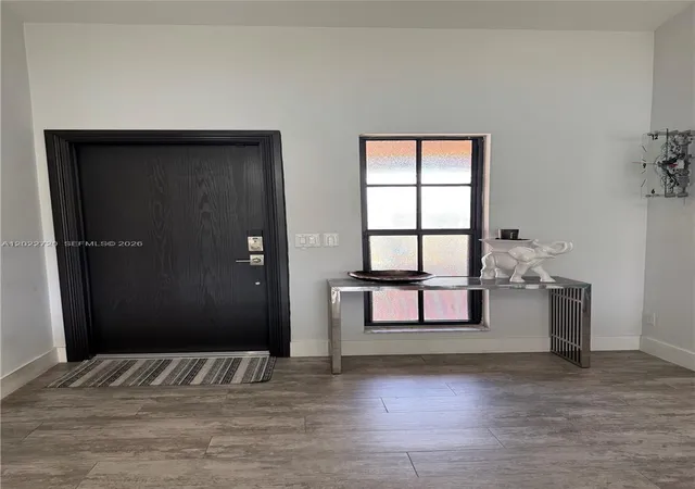 5th image of 6950 W Wedgewood Ave, Davie, FL 33331 | MLS# A12022720
