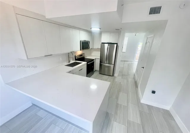 3rd image of 77 E 4Th St, Hialeah, FL 33010