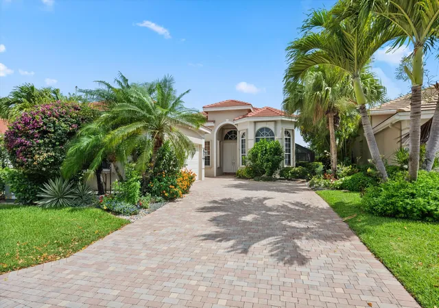 Photo 3 of Single family home for sale at 10911 Royal Devon Way, Lake Worth, FL 33449 | MLS# B26037429 | Listing updated on 2026-09-23
