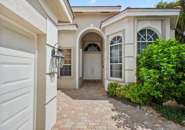 Photo 3 of Single family home for sale at 10911 Royal Devon Way, Lake Worth, FL 33449 | MLS# B26037429 | Listing updated on 2026-09-23