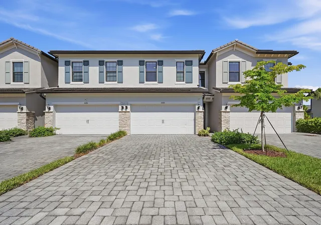 Photo 2 of Townhouse for sale at 4480 W Appleton Cir, Fort Lauderdale, FL 33309 | MLS# B26037442 | Listing updated on 2026-09-23