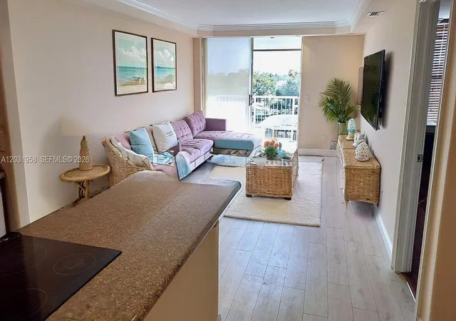 5th image of 2020 Ne 135Th St #506, North Miami, FL 33181 | MLS# A12031958