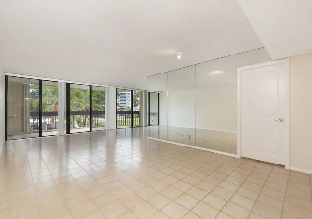 Photo 2 of Condo for sale at 2000 Presidential Way #206, West Palm Beach, FL 33401 | MLS# B26037494 | Listing updated on 2026-10-08