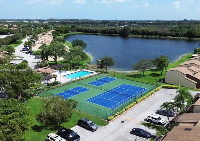 5th image of 4182 S Pine Island Rd, Davie, FL 33328 | MLS# A12031923