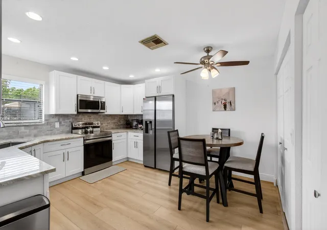 4th image of 2360 Nw 12Th St, Delray Beach, FL 33445 | MLS# B26037566