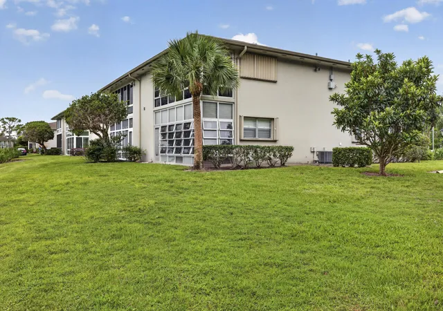 Photo 3 of Condo for sale at 1 Lake Vista Trl #207, Port St Lucie, FL 34952 | MLS# B26037574 | Listing updated on 2026-09-23