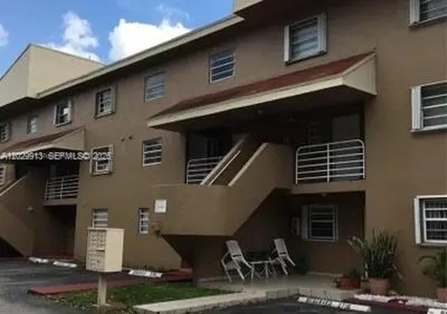 3rd image of 2778 W 60Th St, Hialeah, FL 33016