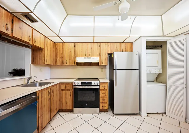 1st image of 900 Colony Point Cir #121, Pembroke Pines, FL 33026 | MLS# B26037659