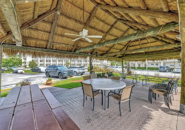 Homes for sale in Margate, FL | 6800 Royal Palm Boulevard, Margate, FL 33063 | Houzeo