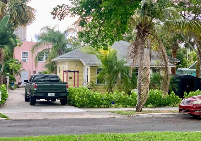 2nd image of 1310 Florida Ave, West Palm Beach, FL 33401 | MLS# B26037690