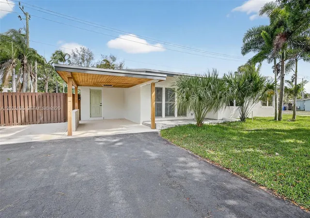 Homes for sale in Fort Lauderdale, FL | 3371 Sw 23Rd St, Fort Lauderdale, FL 33312 | MLS# A12032188