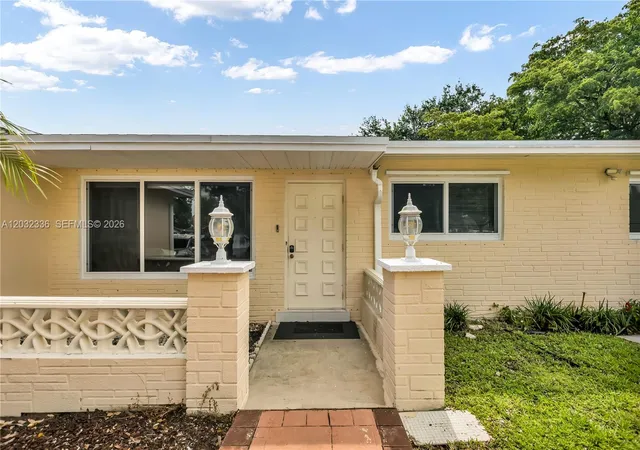2nd image of 1701 Nw 106th Ave, Pembroke Pines, FL 33026 | MLS# A12032336