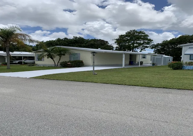 Homes for sale in Port Saint Lucie, FL | 133 Camino Del Rio, Port Saint Lucie, FL 34952 | MLS# B26037827