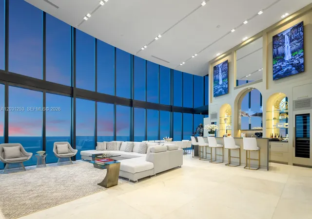 4th image of 18555 Collins Ave #4405, Sunny Isles Beach, FL 33160 | MLS# A12031253