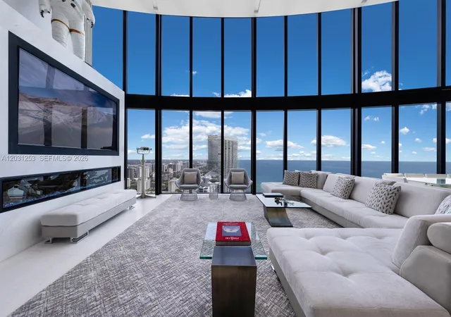 5th image of 18555 Collins Ave #4405, Sunny Isles Beach, FL 33160 | MLS# A12031253