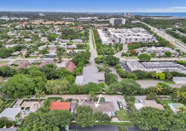 Photo 3 of House for sale at 1718 Ridge Rd, North Palm Beach, FL 33408 | MLS# B26037932 | Listing updated on 2026-10-01
