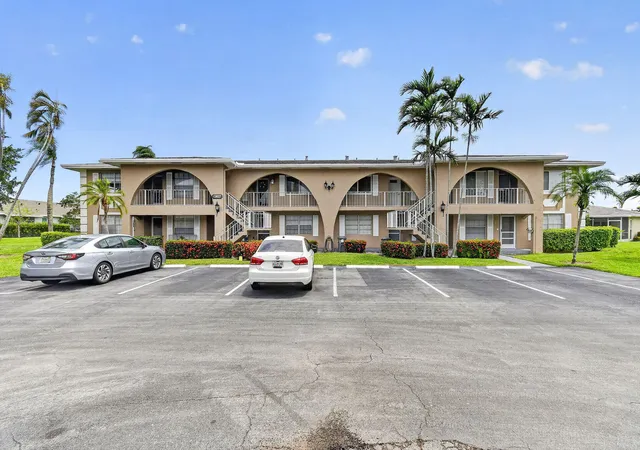 2nd image of 13837 Via Flora #E, Delray Beach, FL 33484 | MLS# B26037963