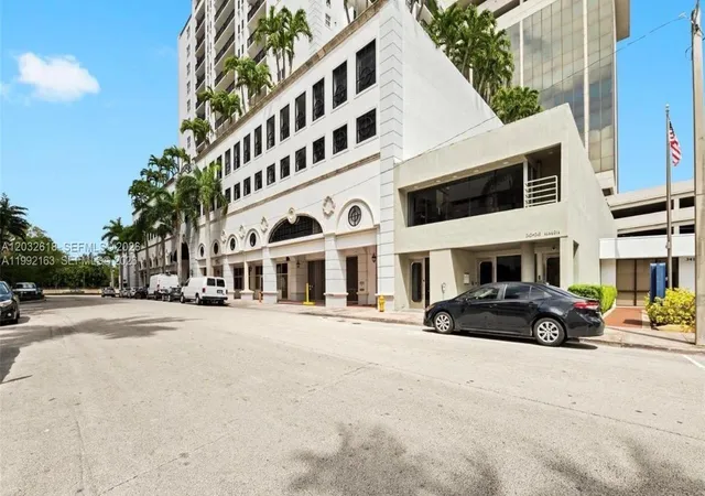 3rd image of 357 Almeria Ave #802, Coral Gables, FL 33134 | MLS# A12032618