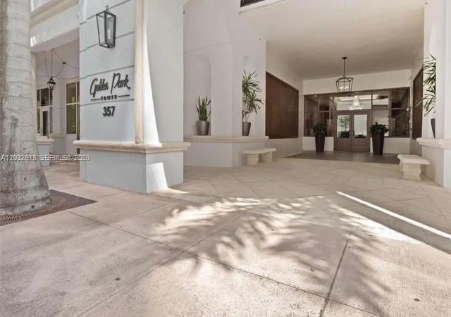 5th image of 357 Almeria Ave #802, Coral Gables, FL 33134 | MLS# A12032618
