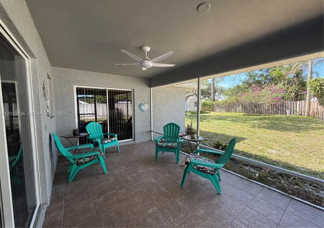 Homes for sale in Port St Lucie, FL | 389 Ne Surfside Ave, Port St Lucie, FL 34983 | MLS# A12032436