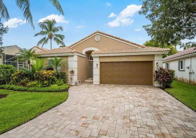Photo 2 of Single family home for sale at 660 Nw 45th Avenue, Deerfield Beach, FL 33442 | MLS# B26038101 | Listing updated on 2026-09-23