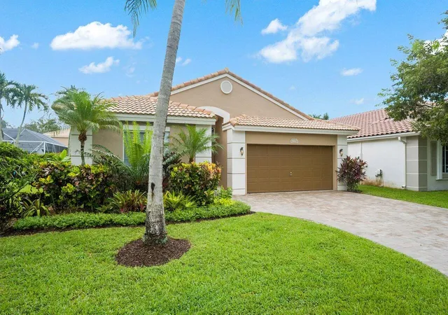 Photo 3 of Single family home for sale at 660 Nw 45th Avenue, Deerfield Beach, FL 33442 | MLS# B26038101 | Listing updated on 2026-09-23