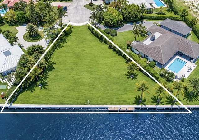 Photo 3 of Single family home for sale at 970 Orchid Ln, Delray Beach, FL 33483 | MLS# B26038104 | Listing updated on 2026-10-08