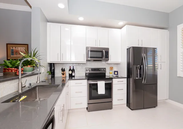 3rd image of 23 Harbour Isle Dr W #303, Fort Pierce, FL 34949 | MLS# B26038138