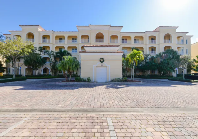 46th image of 23 Harbour Isle Dr W #303, Fort Pierce, FL 34949 | MLS# B26038138